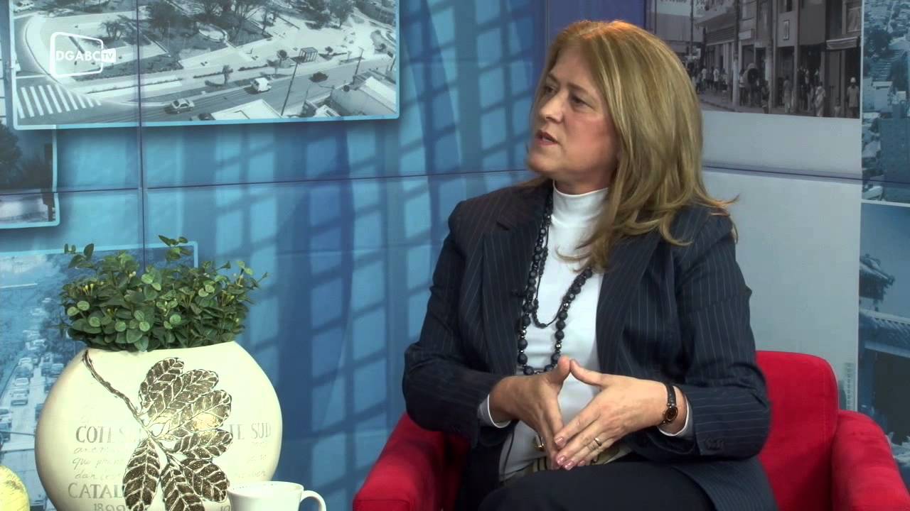 Regina Gonçalves avalia governo de Lauro Michels; veja vídeo