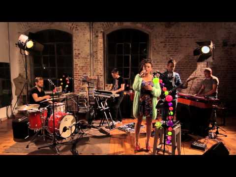 Natalia Lubrano Sleep Well Live Session