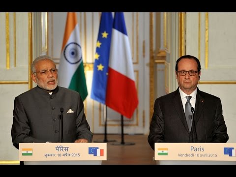 PM Modi with France President Hollande at the Press Statement