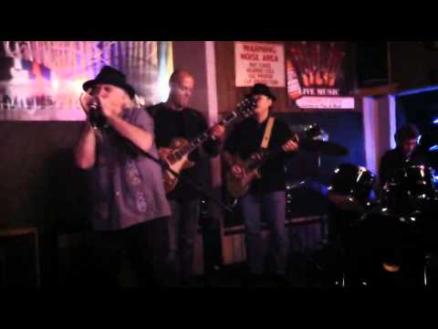 Dan Treanor - harp solos - at Ziggies Blues Jam - Oct 7, 2012