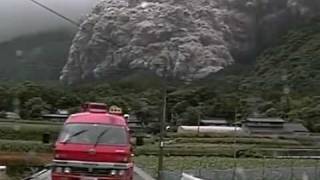 [問卦] 岩漿流下來的時候 住高樓的有需要害怕嗎