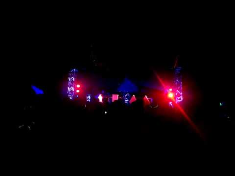 The Thrillseekers @ AIM Festival - The Thrillseekers - In These Arms (Hydra mix)