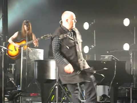 Peter Gabriel - Solsbury Hill (Kombank Arena, Beograd, 05.10.2013.)