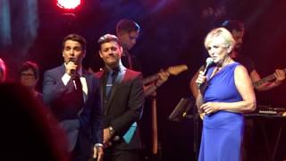 Joe McElderry and Lyn Paul @ Liverpool Empire - Tell Me It&#39;s Not True