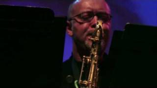 Le Talkie Walkie - Todd Bishop's Pop Art 4 play Serge Gainsbourg - www.popart4.com