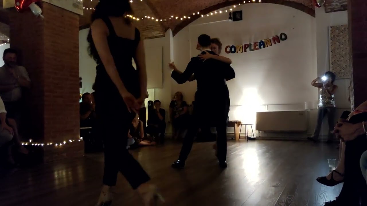 Marco Nodari y Claudia Cavagnini "Violetas"@Milonga la Tana 5-5