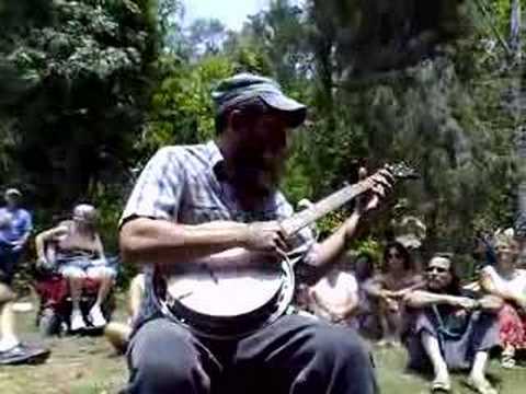 Ben Prestage - warming up his cheap banjo