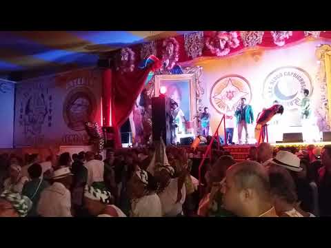 Rainha de Ramos Imperatriz Leopoldinense na quadra da Tom Maior