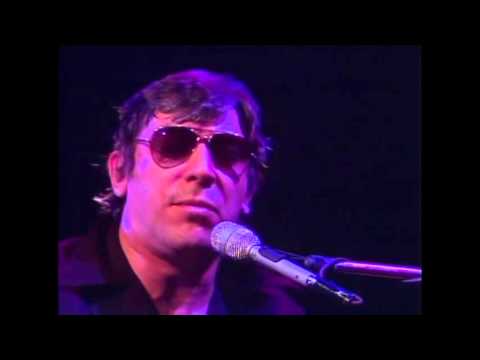 Videoclip de A Child’s Christmas In Wales (Fragments) — John Cale