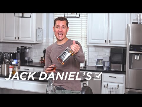 Jack Daniel's Tennessee Whiskey Review: It's Like Road House In Here!