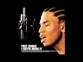 Trey Songz in the middle