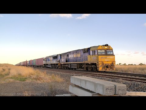 "R U OK?" LDP003 On 5MA5 Pacific National Freight Train (10/3/2022) - PoathTV Australian Railways
