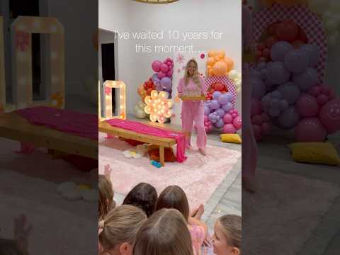 I'm not a regular mom.. I'm a cool mom, she's just in denial💁🏼‍♀️ #momdaughter #10thbirthday