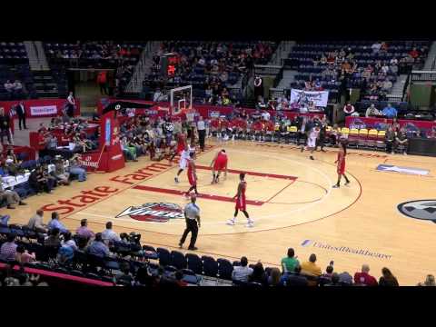 Troy Daniels assists Dario Hunt's Dunk