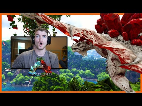 ARK Crystal Isles SOLO PVP EP1 - Getting Started!