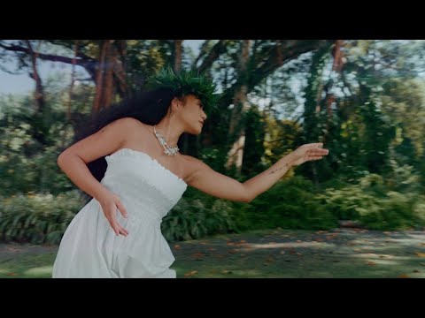Kanani Lokelani dancing to O Vai by Teiva LC- Dance in Paradise