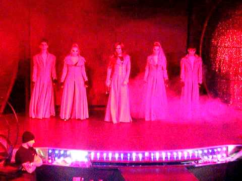 Lolita_Svarovski_show_on_Travesty_International_2011.avi