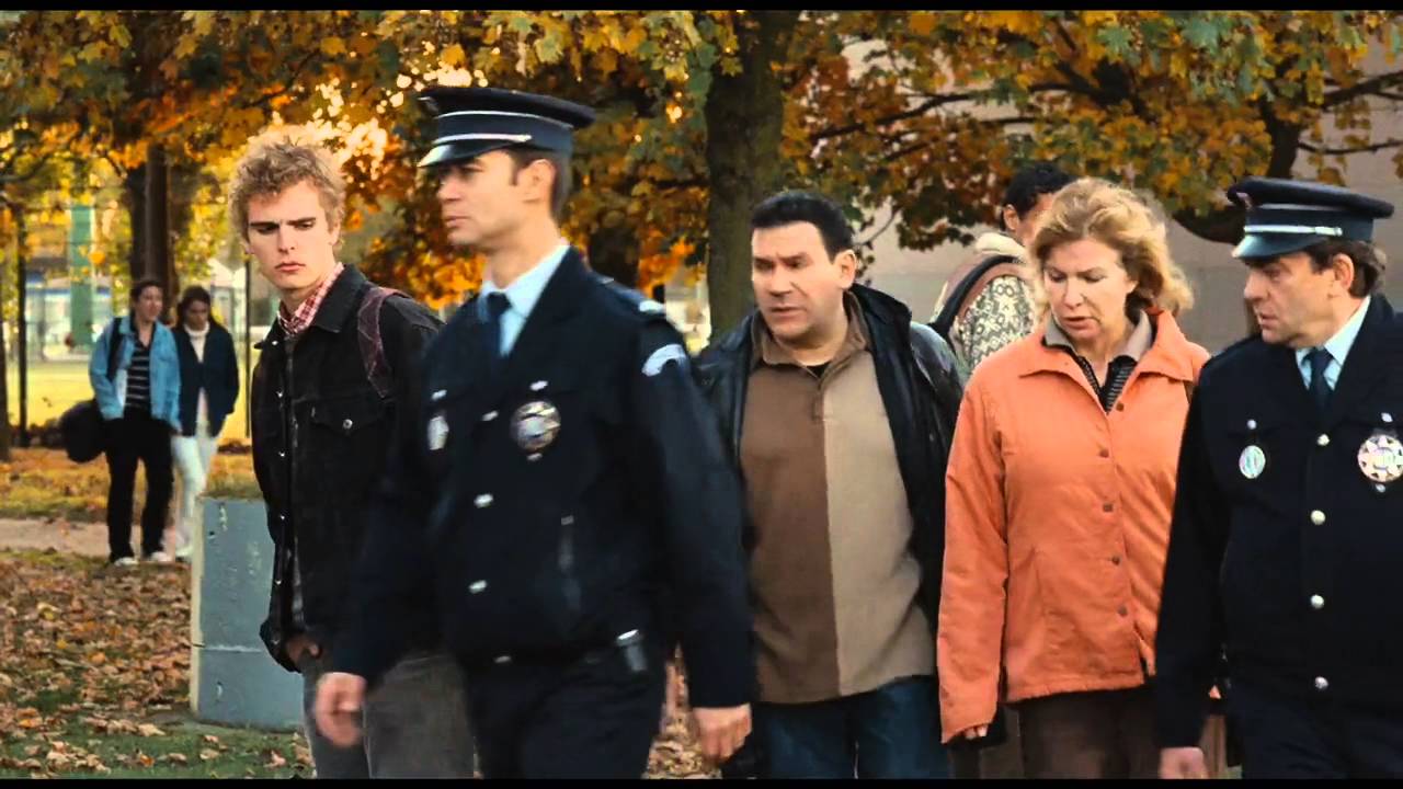 Miniature de la vidéo SIMON WERNER A DISPARU... du film Simon Werner a disparu...