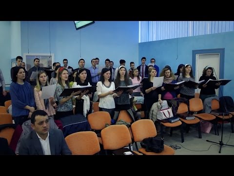 Corul - In fața tronului de sus