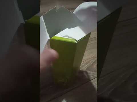 Lindt Lindor Pistachio #lindt #lindor #asmr #unboxing #chocolate #shorts #viral #satisfying