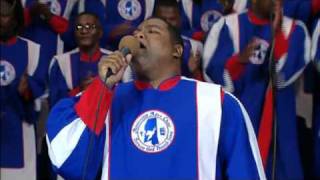 Mississippi Mass Choir - When Praises Go Up