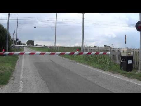 Passaggio a livello di via Malvezza - Guarda (BO) / Level Crossing / Spoorwegovergang / Planovergang