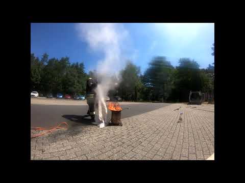 Löschdecke zur Brandbekämpfung eines Fettbrandes