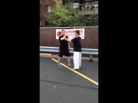 Krav Maga: inner/outer hand wave strike - Warren Levi