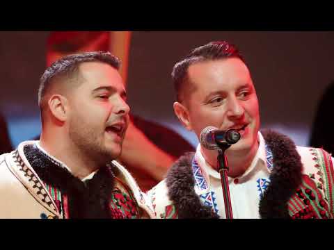 Georgiana Lobont & Colindatorii Bihorului - Dă Doamne La Lume Bine || CONCERT BT ARENA