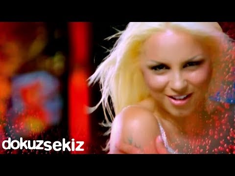 Ayça - Yıkılıyo (Official Video)