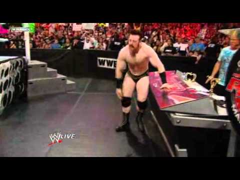 Daniel Bryan VS Sheamus.flv