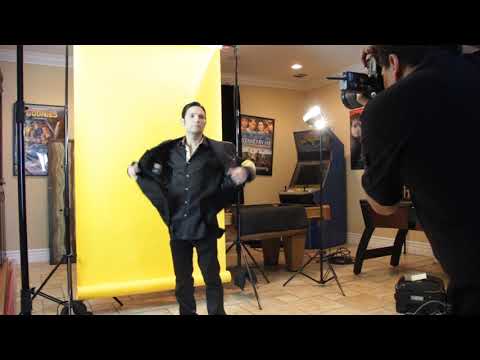 "コーリー・フェルドマン "クールな黒ジャケットBTSで写真撮影 ("Corey Feldman" photo shoot in cool black jacket bts)