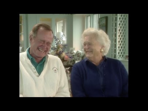 2004 George HW Bush laughing with Barbara