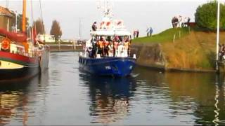 preview picture of video 'sinterklaasintocht Willemstad 2011'