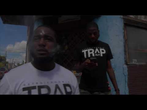 TRILLY SG - RETRO TROOMIN