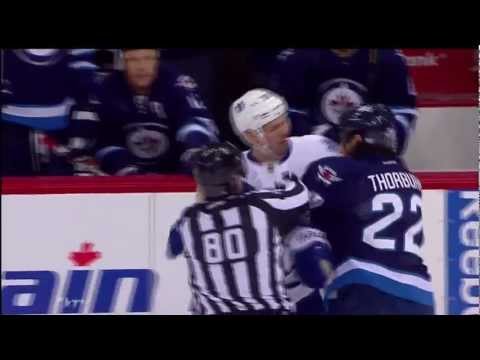 Frazer McLaren vs Chris Thorburn - Feb 7th 2013 (HD)