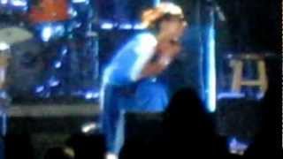 Fiona Apple live at Chicago Theater - Used to love him