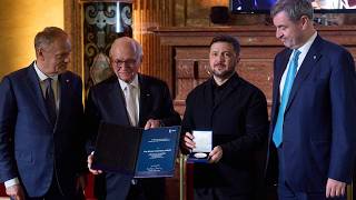 Зеленський отримав у Мюнхені премію, присуджену українському народу (відео)