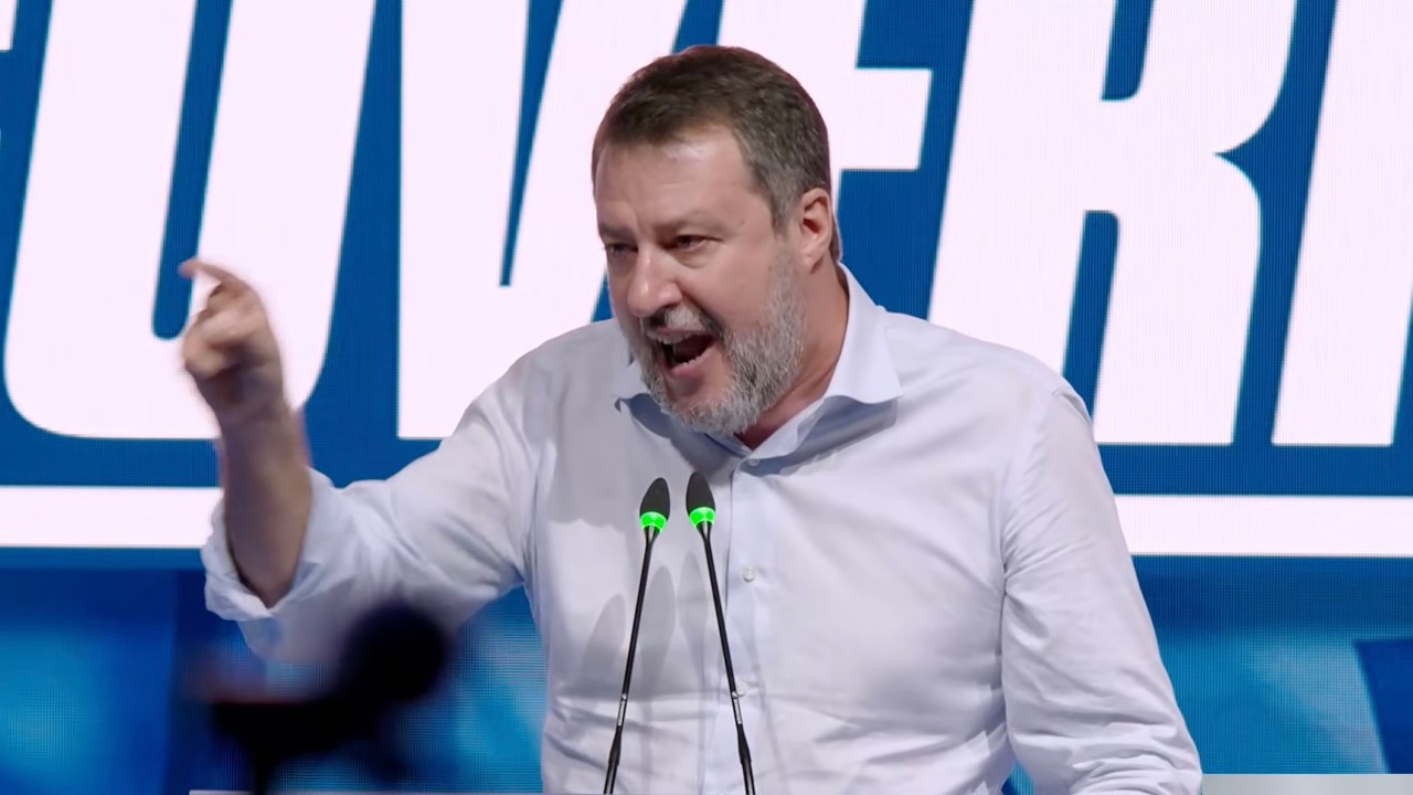 SALVINI PRENDE LA PAROLA AL CONGRESSO PRIMA DEL VOTO