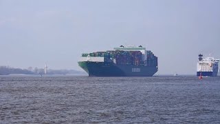 preview picture of video 'Hamburg, Blankenese, Elbufer, EVER LIBRA (334m / 8452 TEU) - Full HD (1080p) Videobild'