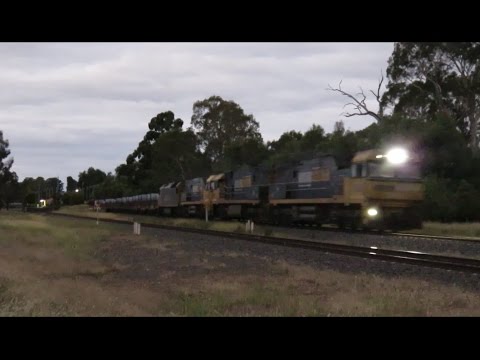 NR112+NR47+NR71+AN7 lead #5WM2 Wollongong to Melbourne steel train through Avenel, Victoria