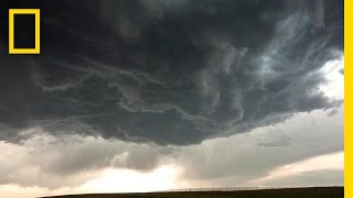 Time-Lapse: Mesmerizing "Stormscapes" Dominate Skies