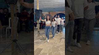 الدبكة يلي ما فيها بنت ما الها طعمة 😎 بنات جننو العالم برقصتهم مع الامبراطور Tamer Akil