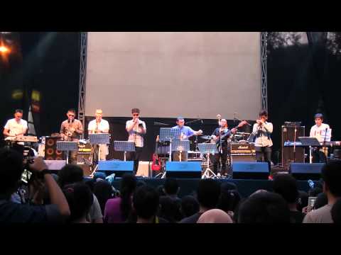 Funky Thumb ft. Simon - Moody's Mood @ The 35th JGTC [HD]