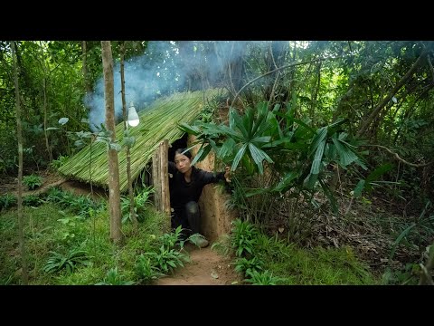 Girl Living Off Grid, Build The Most Beautiful Little House Off Grid in the Wild
