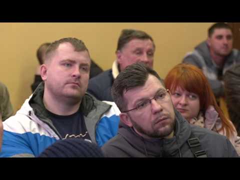 Жыхары "Раманавічаў" абмеркавалі праблемы з прадстаўнікамі ўладаў видео