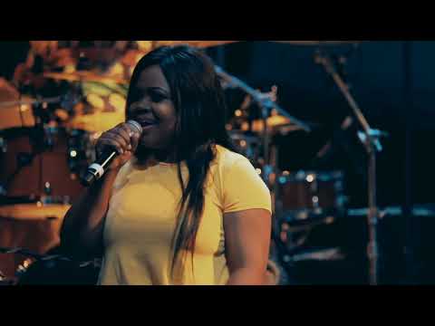 Brilliant Baloyi ft Tlhogi Modise  -  Ke Ngwana Hao