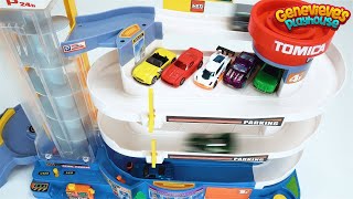 Download lagu Play with Toy Cars on a Giant Tomica Playset and a Tayo Parking Garage! mp3