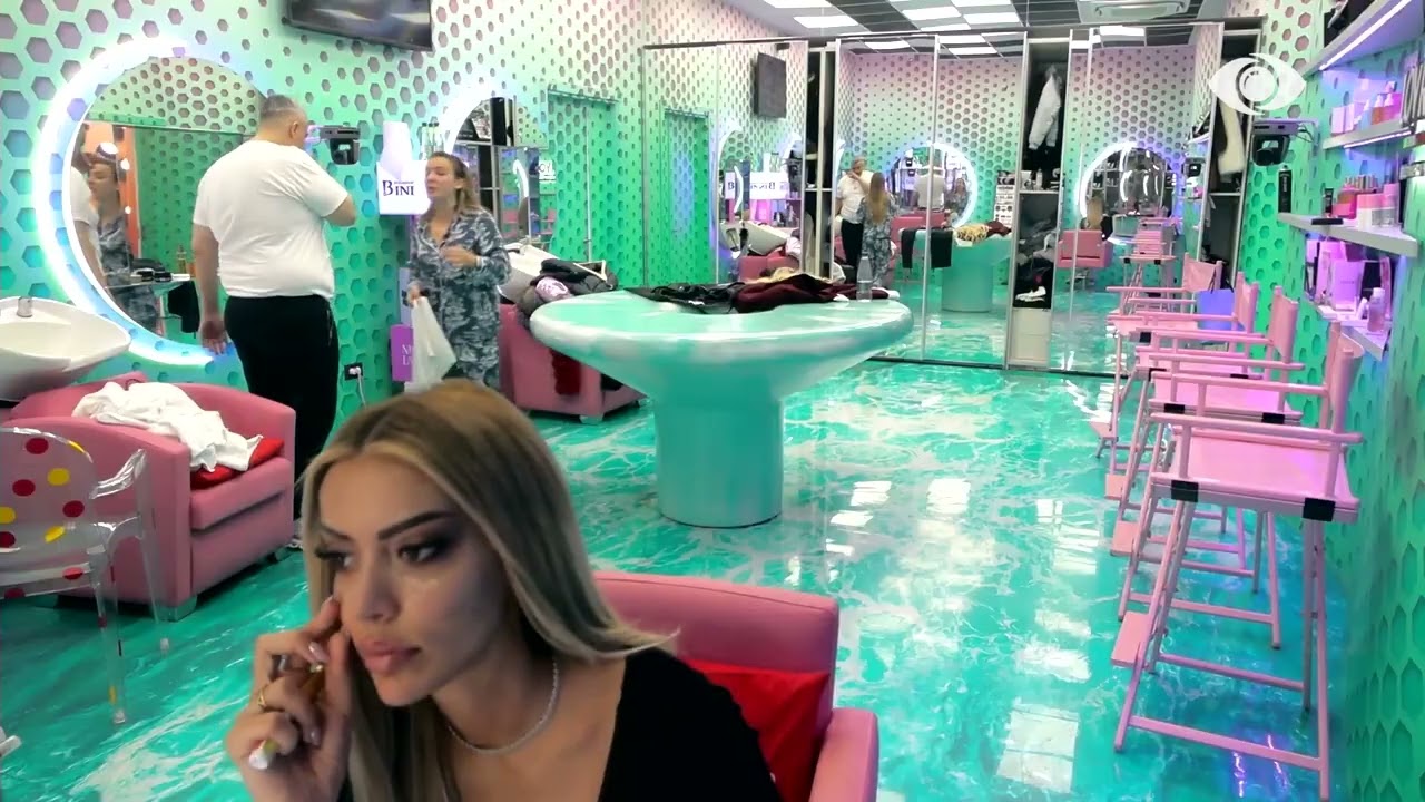 Nuk më duhet të hy te dhoma për të biseduar/ Brikena i drejtohet Rogertit për dhomën e librarisë