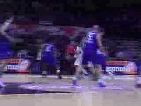 32 11-12-07 BCO-Athene - Assist van Ivory naar Brunner die h